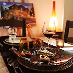 בית חווה Il Castelluccio Country Restaurant & *