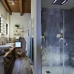 Il Castelluccio Country Restaurant & בית חווה