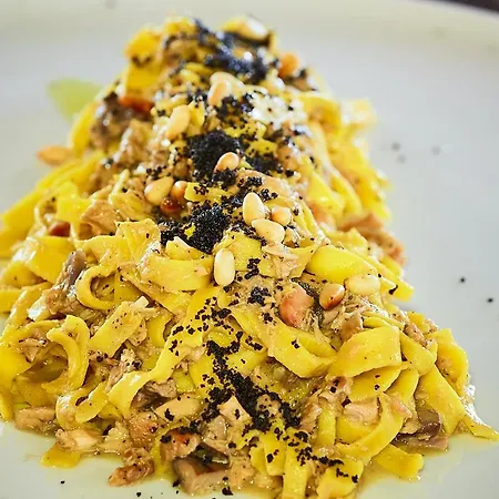 Il Castelluccio Country Restaurant & *