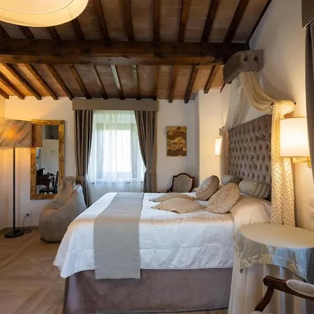 Il Castelluccio Country Restaurant &