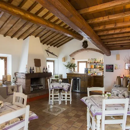 Il Castelluccio Country Restaurant & Gospodarstwo agroturystyczne