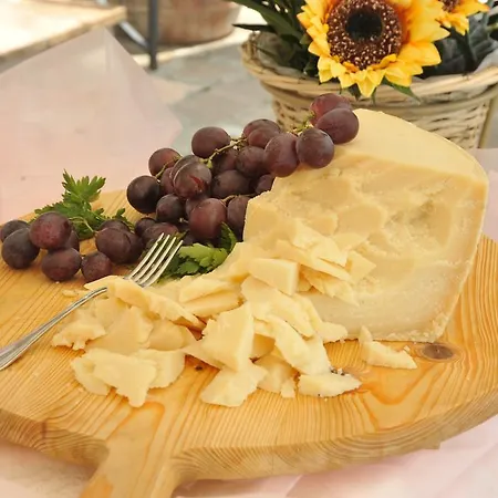 Il Castelluccio Country Restaurant & Farma *