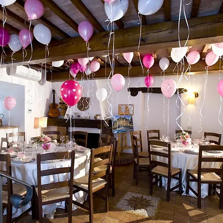 Il Castelluccio Country Restaurant & *