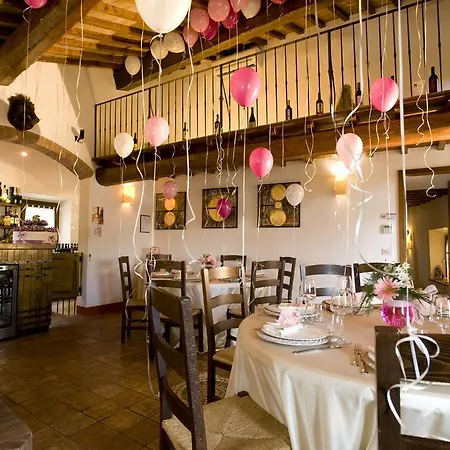 Feriegård Il Castelluccio Country Restaurant & *