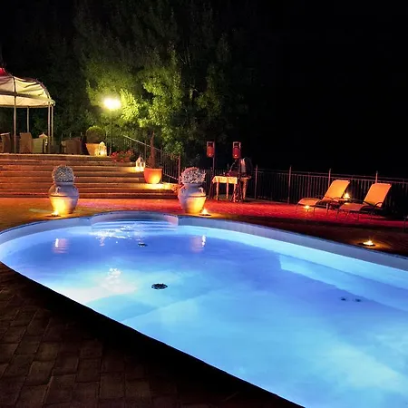 Farma Il Castelluccio Country Restaurant & *