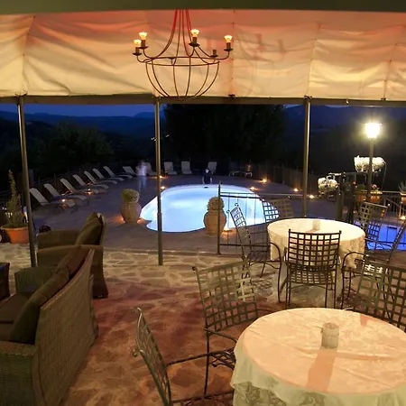 Il Castelluccio Country Restaurant & *