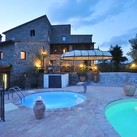 Il Castelluccio Country Restaurant & *