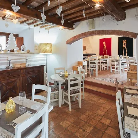 Il Castelluccio Country Restaurant &